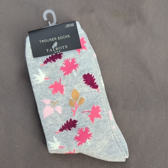 Talbots Accessories - Talbots Gray Socks with Pink and Gold Leaf Pattern